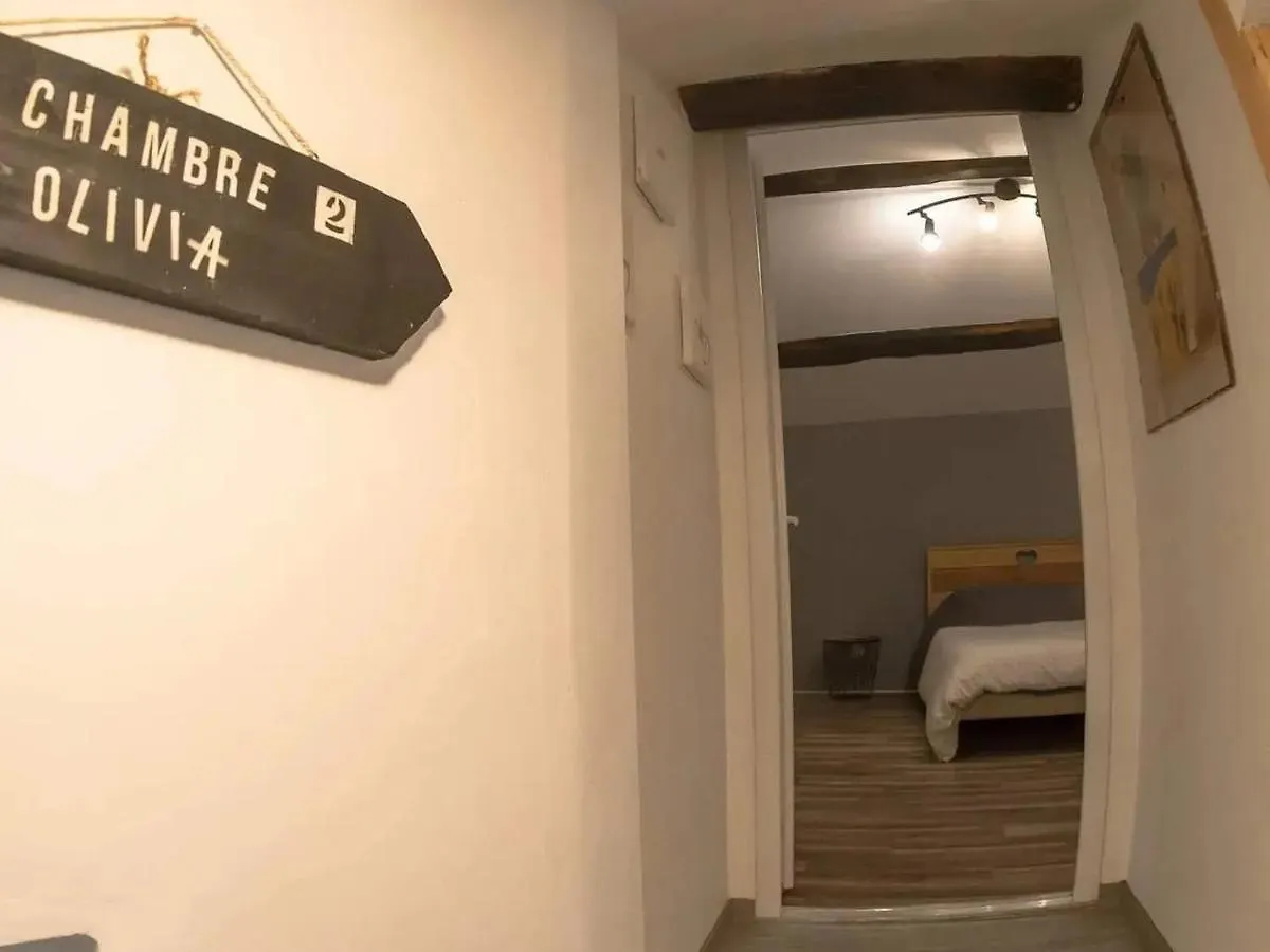 Houlala - Relais D'Etape - Chambres D'Hotes Pont-Eveque Bed & Breakfast