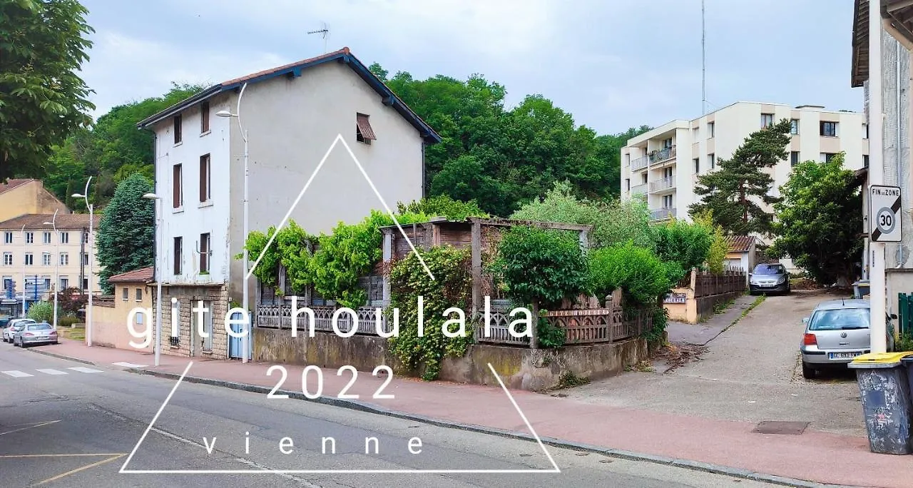 Houlala - Relais D'Etape - Chambres D'Hotes Pont-Eveque 0*,  France