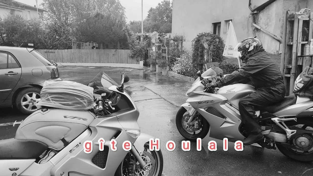 Houlala - Relais D'Etape - Chambres D'Hotes Pont-Eveque 0*,  France