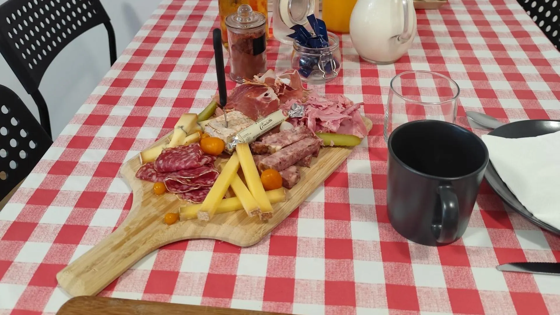 Houlala - Relais D'Etape - Chambres D'Hotes Pont-Eveque Bed & Breakfast