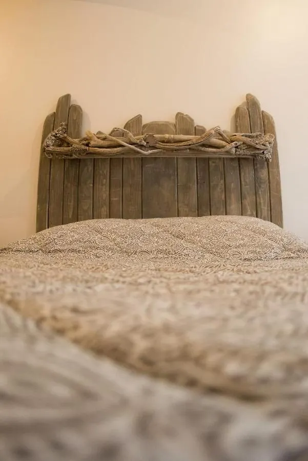Houlala - Relais D'Etape - Chambres D'Hotes Pont-Eveque Bed & Breakfast